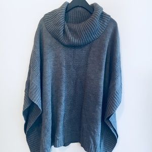 NY & Co. // Poncho